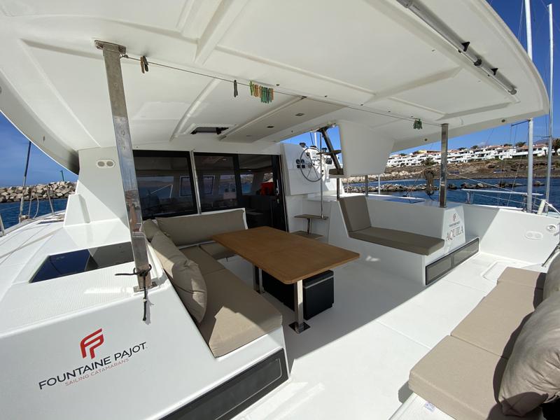 Book yachts online - catamaran - Lucia 40 - Aquila  - rent