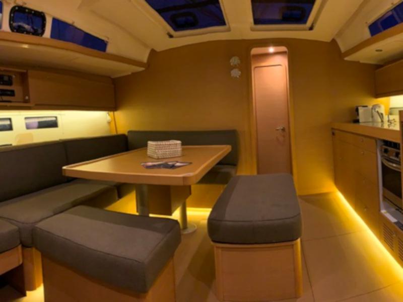 Book yachts online - sailboat - Dufour 460 Grand Large - Millennium Falcon - rent