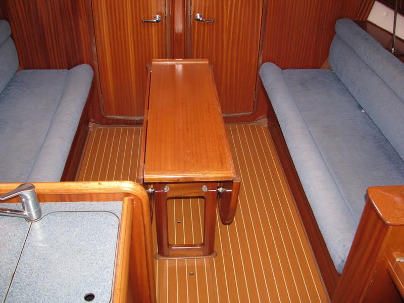 Book yachts online - sailboat - Bavaria 36 - Diana - rent