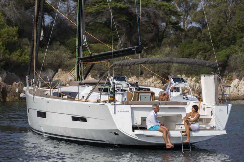 Book yachts online - sailboat - Dufour 56 Exclusive - INVICTUS - rent
