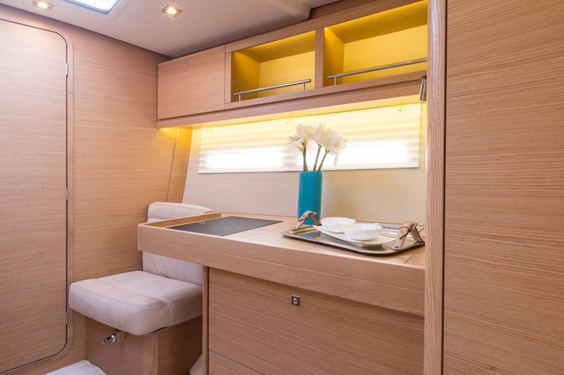 Book yachts online - sailboat - Dufour 56 Exclusive - INVICTUS - rent