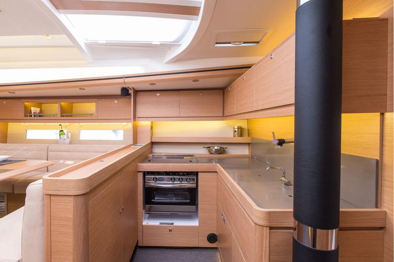 Book yachts online - sailboat - Dufour 56 Exclusive - INVICTUS - rent