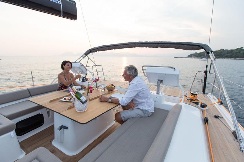 Book yachts online - sailboat - Dufour 56 Exclusive - INVICTUS - rent