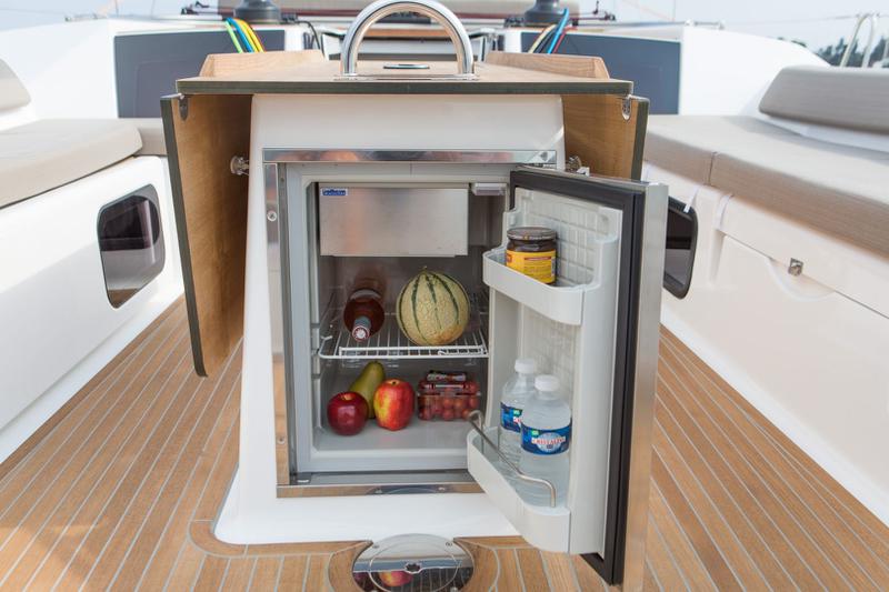 Book yachts online - sailboat - Dufour 56 Exclusive - INVICTUS - rent