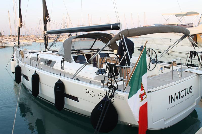 Book yachts online - sailboat - Dufour 56 Exclusive - INVICTUS - rent
