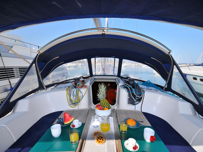 Book yachts online - sailboat - Dufour 455 GL - Capriccio - rent