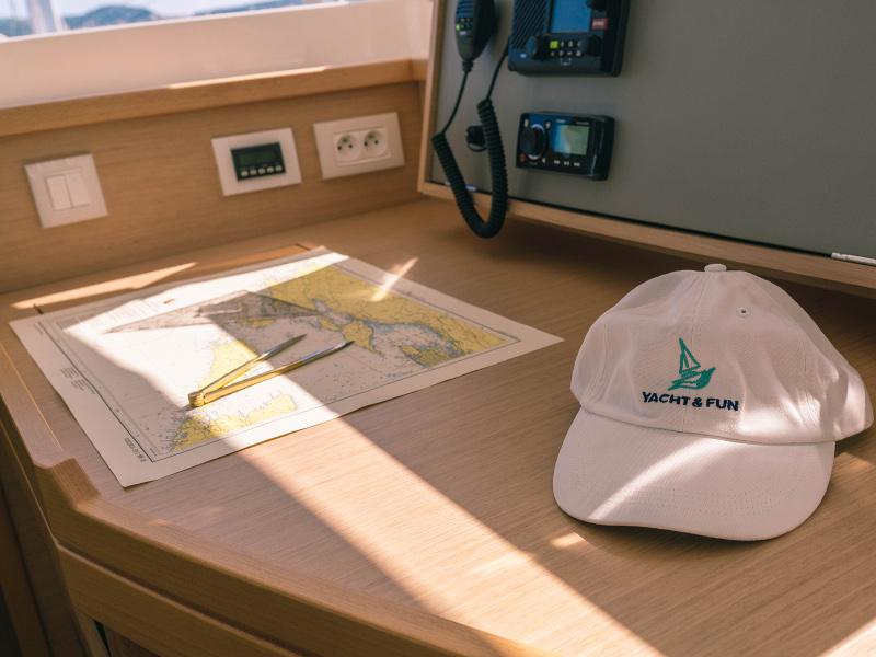 Book yachts online - catamaran - Lagoon 450  Flybridge - Rakhel - rent