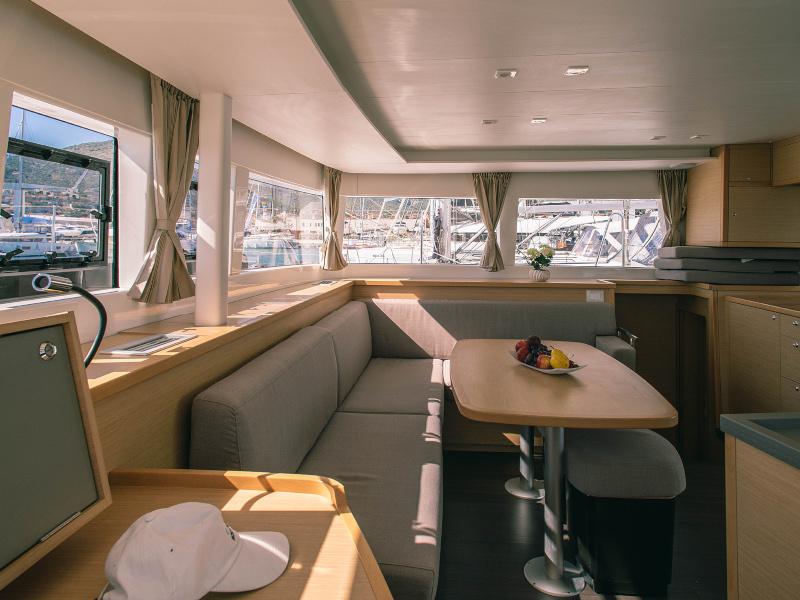 Book yachts online - catamaran - Lagoon 450  Flybridge - Rakhel - rent