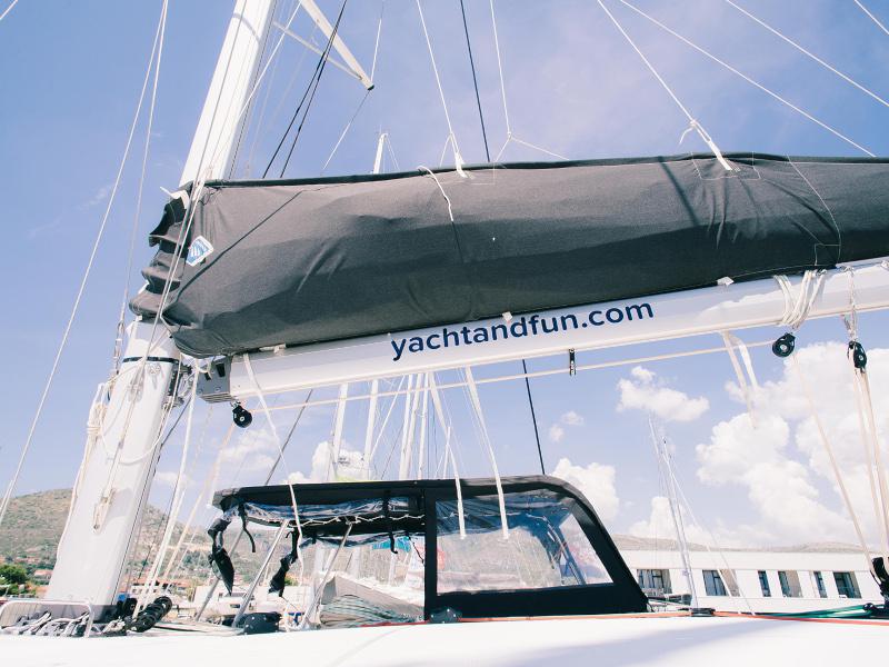 Book yachts online - catamaran - Lagoon 39 - Monique - rent