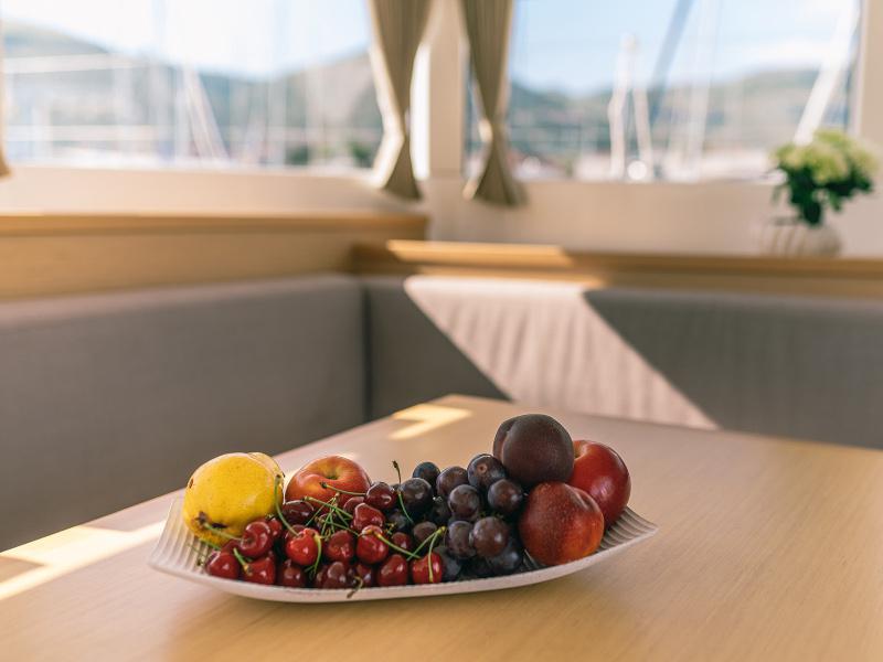 Book yachts online - catamaran - Lagoon 39 - Monique - rent