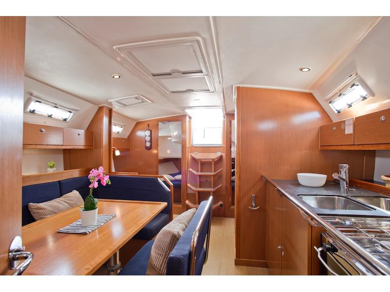 Book yachts online - sailboat - Bavaria 41 Cruiser - Astros - rent