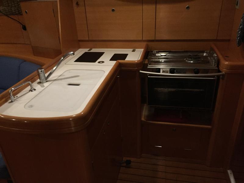 Book yachts online - sailboat - First 44.7 - Serenity - rent
