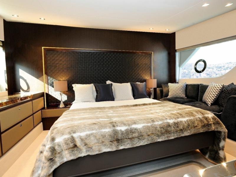 Book yachts online - motorboat - Fairline Squadron 53 - Squadron 53 - rent
