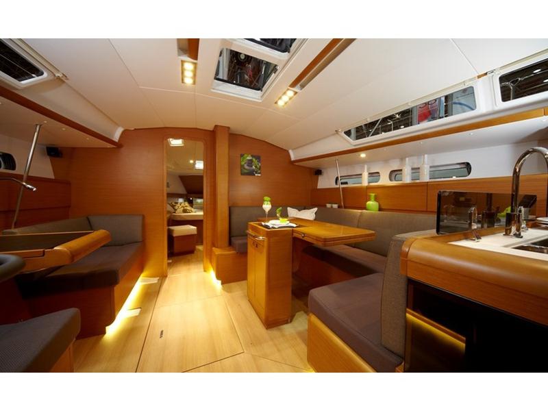 Book yachts online - sailboat - Sun Odyssey 449 - Sus - rent