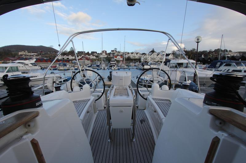Book yachts online - sailboat - Sun Odyssey 409 - Vivace - rent