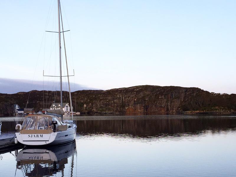 Book yachts online - sailboat - Dufour 410 Grand Large - Sjarm - rent
