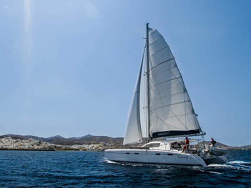 Book yachts online - catamaran - Nautitech 47 - Blue I - rent