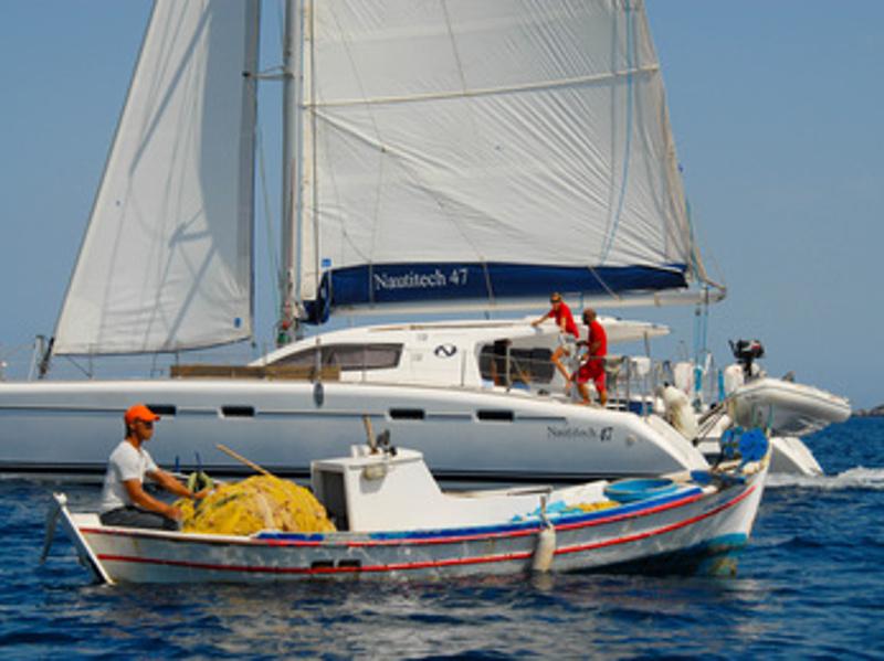 Book yachts online - catamaran - Nautitech 47 - Blue I - rent
