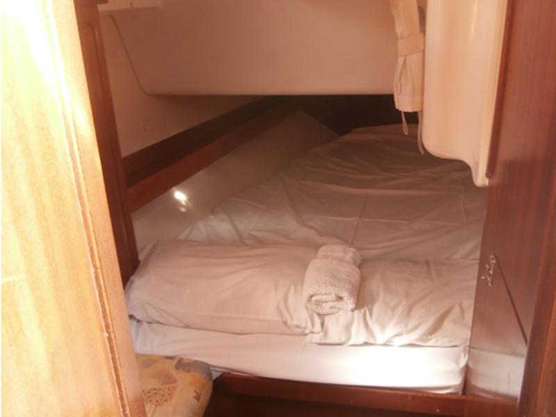 Book yachts online - sailboat - Bavaria 38 - Hercules - rent