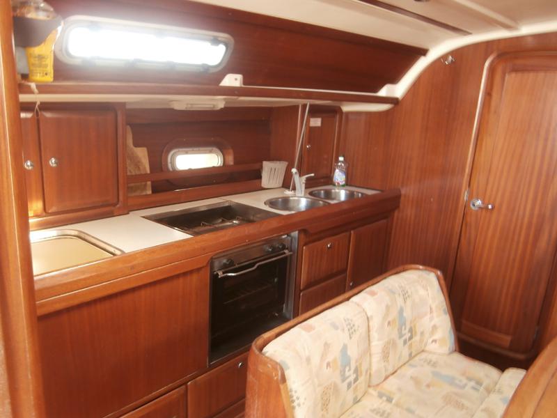Book yachts online - sailboat - Bavaria 38 - Hercules - rent