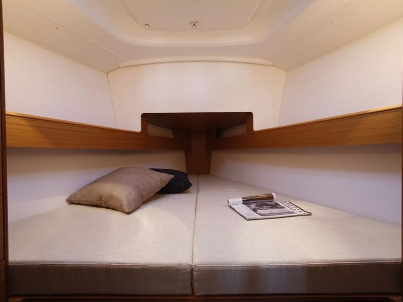 Book yachts online - sailboat - Sun Odyssey 33i - Stramala - rent