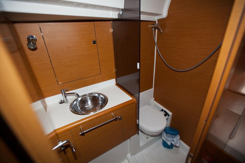 Book yachts online - sailboat - Sun Odyssey 439 - Gael (PMI) - rent
