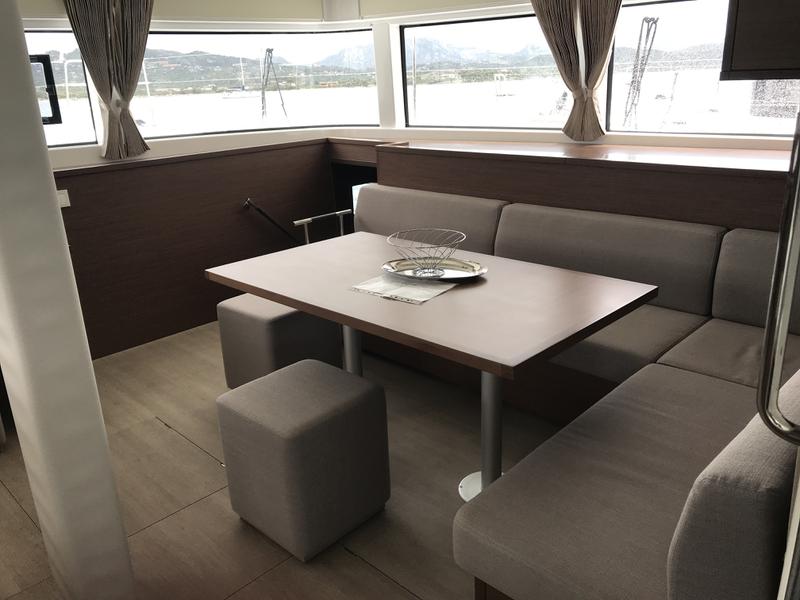 Book yachts online - catamaran - Lagoon 52F - 6 cab - Dugongo II (TOR) (6 cab + 1 crew) (A/C, WM, Generator, Inverter, Tender Lift) - rent