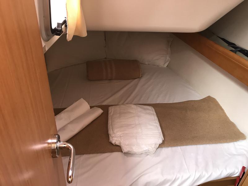 Book yachts online - sailboat - Sun Odyssey 36i - Lyra - rent