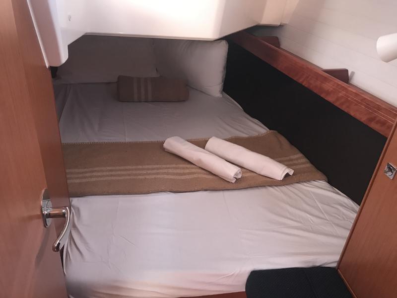 Book yachts online - sailboat - Sun Odyssey 49i - Eudora (GND) - rent