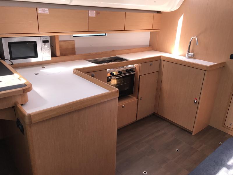Book yachts online - sailboat - Bavaria Cruiser 51 - Miaplacidus (WM, Inverter) - rent