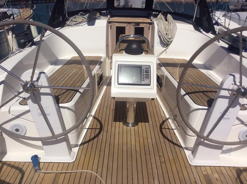 Book yachts online - sailboat - Bavaria Cr 37 - Elnath - rent