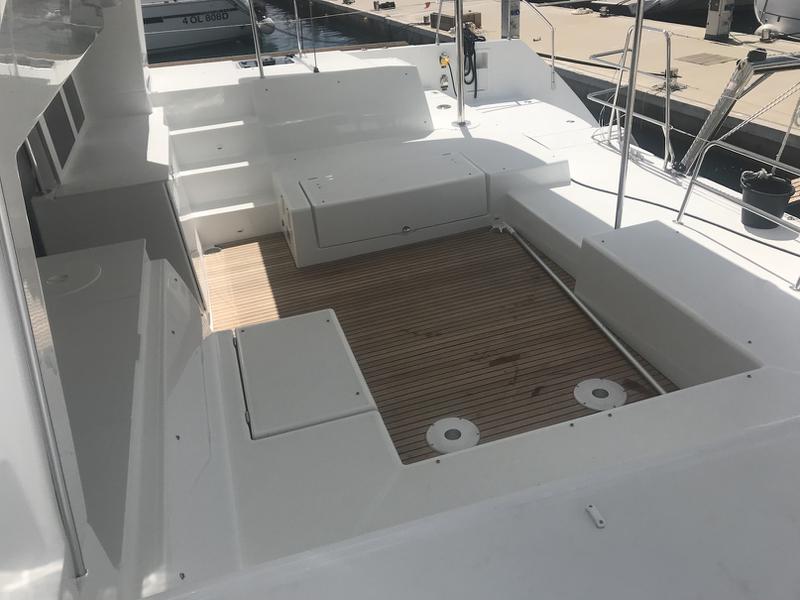 Book yachts online - catamaran - Lagoon 450F - Cor Caroli (GND) - rent