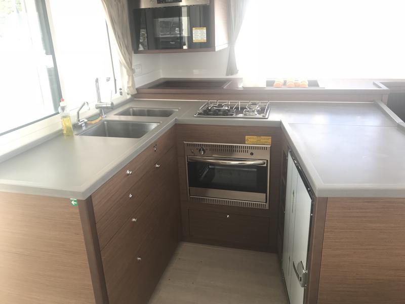 Book yachts online - catamaran - Lagoon 450F - Cor Caroli (GND) - rent
