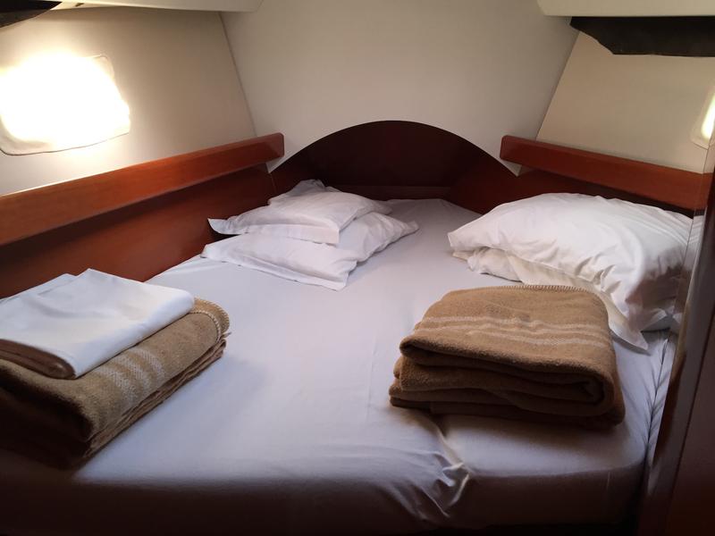 Book yachts online - sailboat - Oceanis Clipper 423 - Fomalhaut - rent
