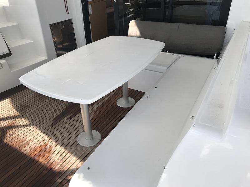 Book yachts online - catamaran - Lagoon 42 - Benetnash II (GND) (A/C, WM, Generator, Inverter) - rent