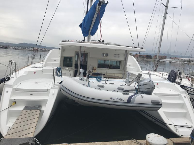 Book yachts online - catamaran - Lagoon 440 - Isis (Generator) - rent