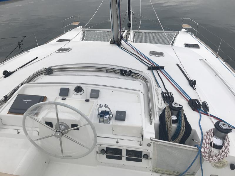 Book yachts online - catamaran - Lagoon 440 - Isis (Generator) - rent