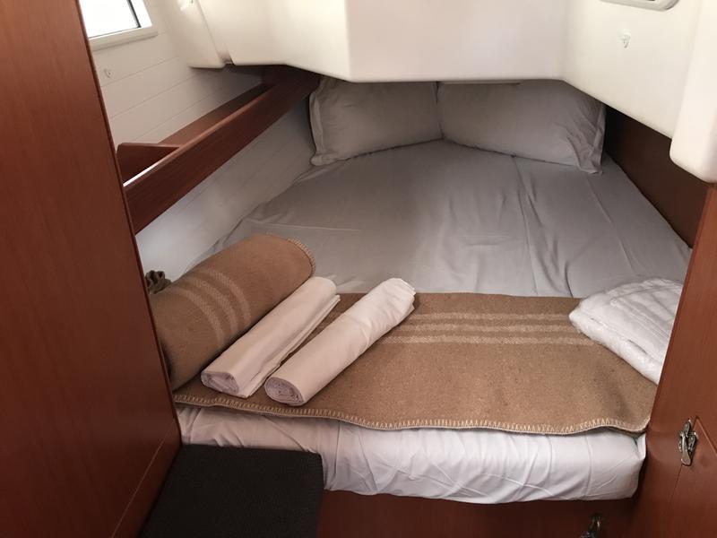 Book yachts online - sailboat - Bavaria Cr 34 - Pollux I - rent