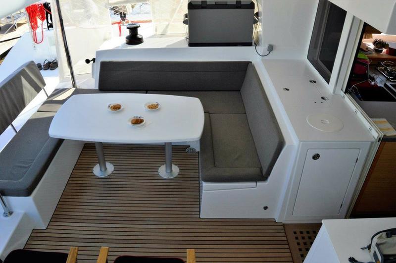 Book yachts online - catamaran - Lagoon 450 Sport - Vamos Dos (PMI) (A/C, Generator, Inverter) - rent