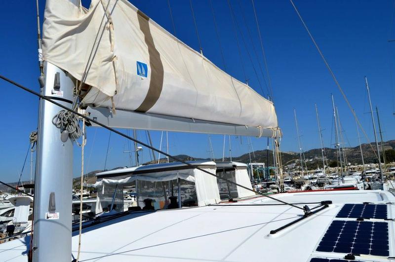 Book yachts online - catamaran - Lagoon 450 Sport - Vamos Dos (PMI) (A/C, Generator, Inverter) - rent