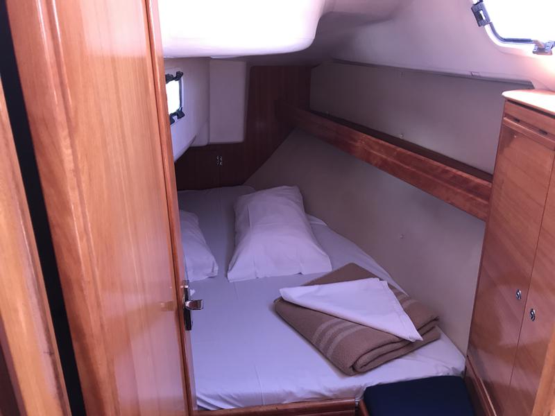 Book yachts online - sailboat - Bavaria 31 Cruiser - Maya - rent
