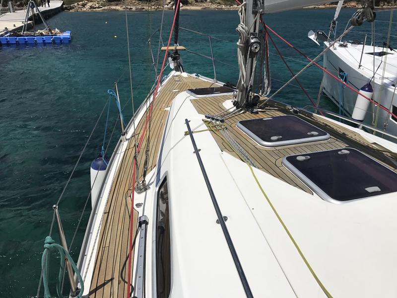 Book yachts online - sailboat - Bavaria 31 Cruiser - Maya - rent