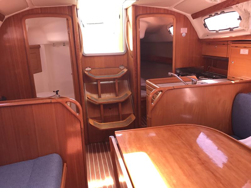 Book yachts online - sailboat - Bavaria 31 Cruiser - Maya - rent