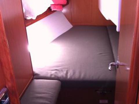 Book yachts online - sailboat - Bavaria Cruiser 32 - Izar - rent