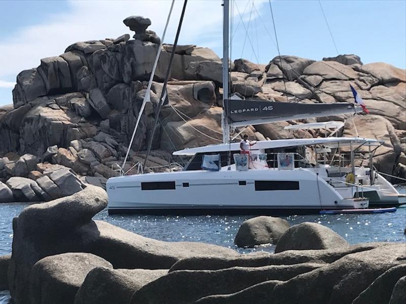 Book yachts online - catamaran - Leopard 45 - Leovic - rent