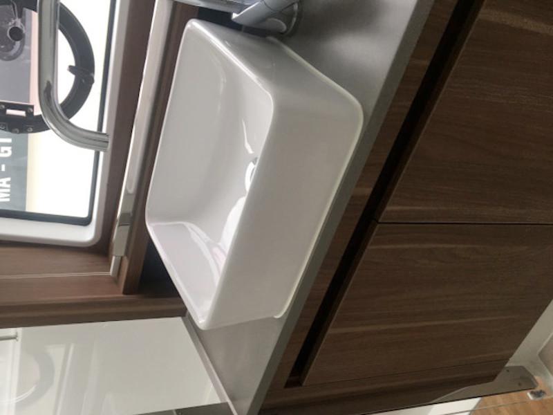 Book yachts online - motorboat - Sealine C390 - ROSALIE - rent