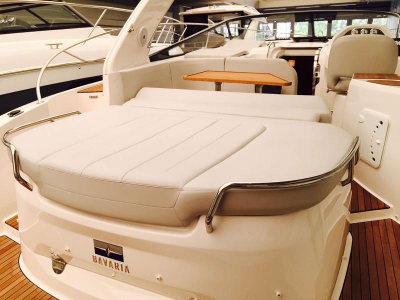 Book yachts online - motorboat - Bavaria S35 - 4EVER - rent