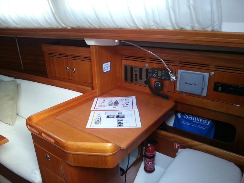 Book yachts online - sailboat - Elan 31 Performance - Sailway Tres - rent