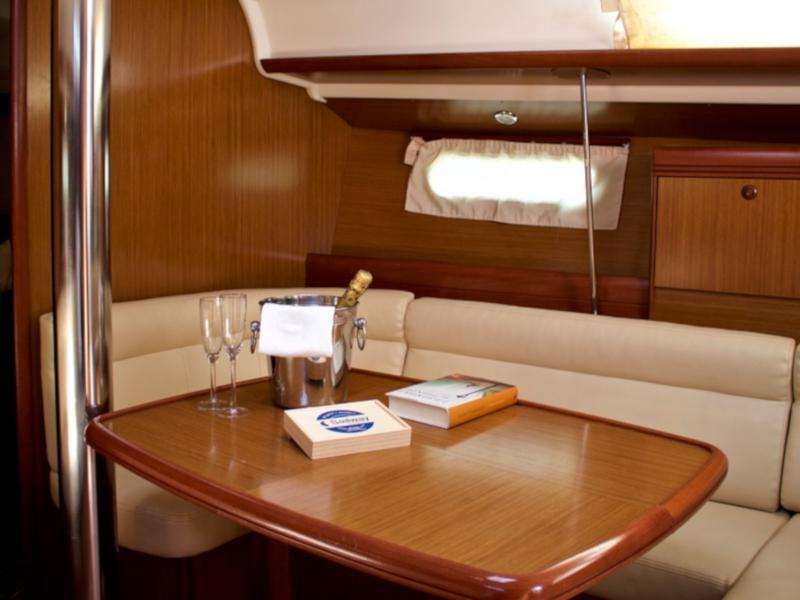 Book yachts online - sailboat - Sun Odyssey 39i - BBCAP - rent