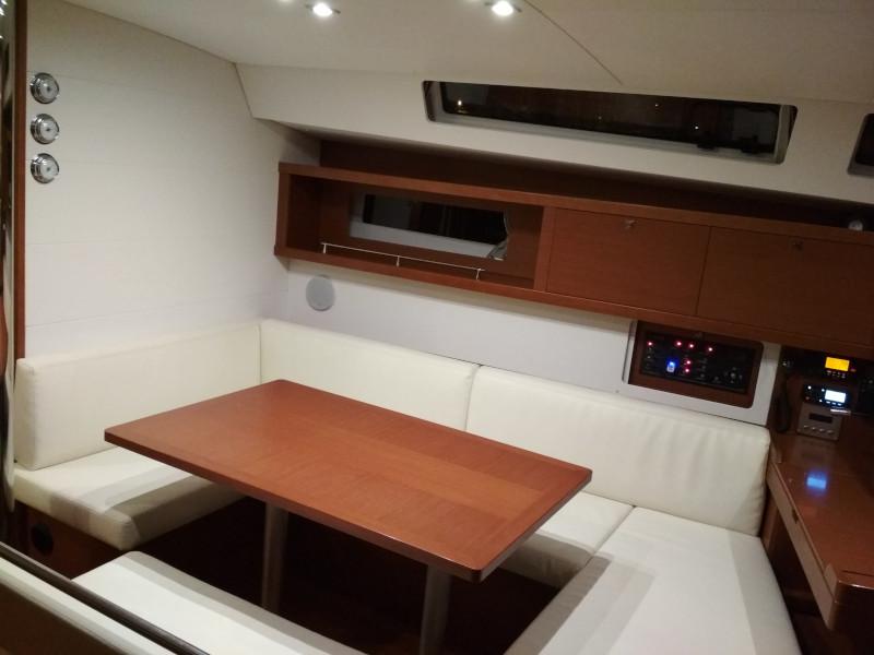 Book yachts online - sailboat - Oceanis 45 - Dark Horse 1 (watermaker) - rent